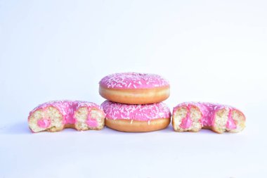 pembe sır yakın çörekler 