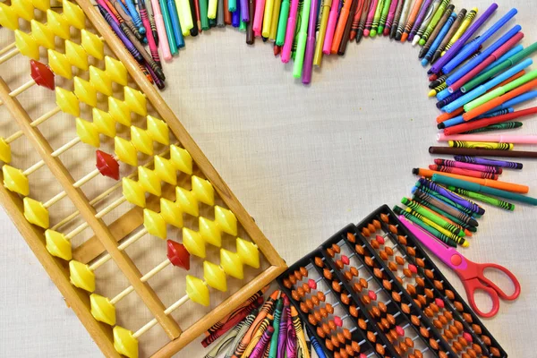 Abacus Ołówki Stole — Zdjęcie stockowe