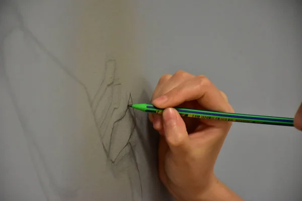 Dibujar Una Pared Con Pincel — Foto de Stock