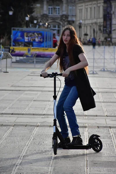 Girl Scooter Close — Stock Photo, Image