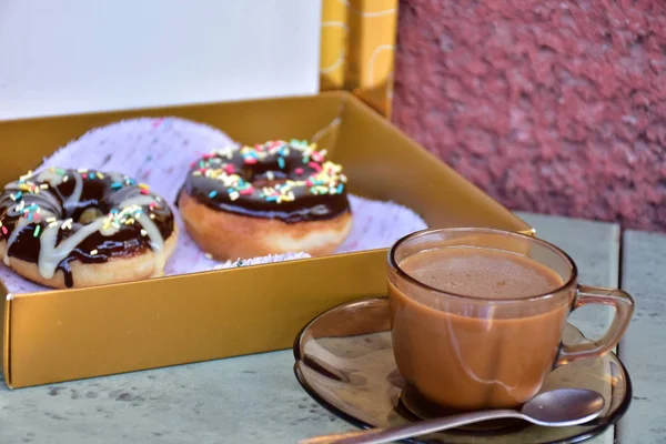 Caixa Com Donuts Xícara Café — Fotografia de Stock