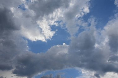 Bulutlu güzel gökyüzü 