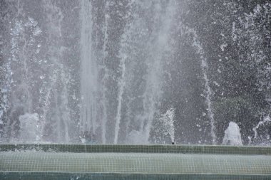 Su güzel sıçraması