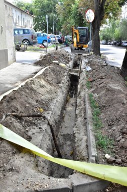 bir pit hendek kazı