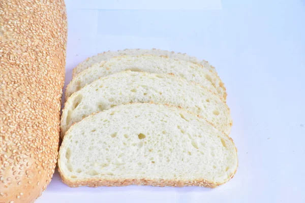 Pão Branco Com Sementes Gergelim — Fotografia de Stock