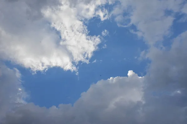 Langit Yang Indah Dengan Awan — Stok Foto