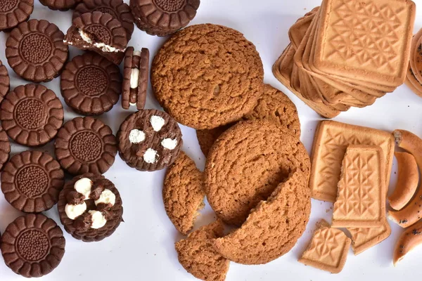 Deliciosos Biscoitos Fundo Branco — Fotografia de Stock