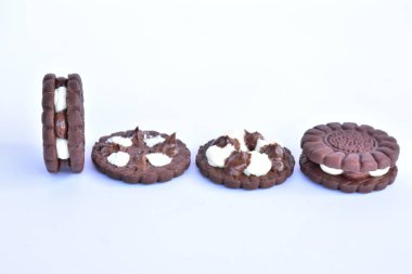 Beyaz kremalı çikolata kurabiye 