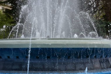 Su güzel sıçraması