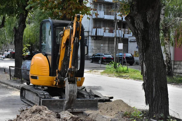 bir pit hendek kazı