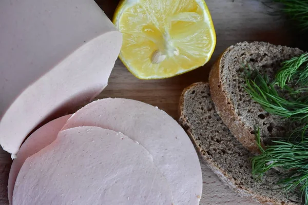 sausage and lemon and bread