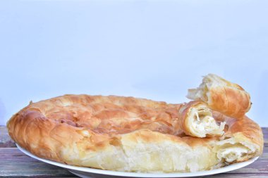 Bulgar ulusal mutfağı, Brynza ile Banicza, brynza peyniri ile Rollini, peynir beyaz-brynza