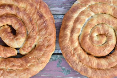 Bulgar ulusal mutfağı, Brynza ile Banicza, brynza peyniri ile Rollini, peynir beyaz-brynza