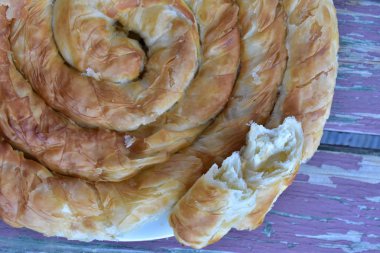 Bulgar ulusal mutfağı, Brynza ile Banicza, brynza peyniri ile Rollini, peynir beyaz-brynza