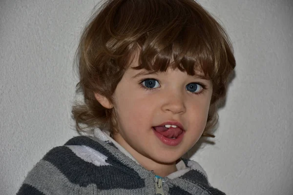 Zbliżenie Portret Słodkie Mały Chłopiec — Zdjęcie stockowe