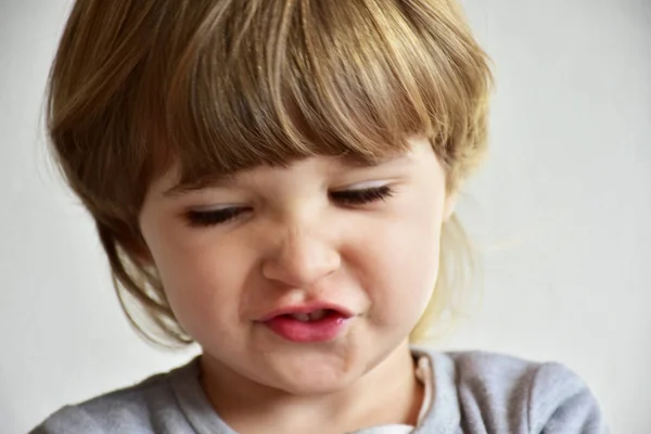 Nahaufnahme Porträt Des Niedlichen Kleinen Jungen — Stockfoto