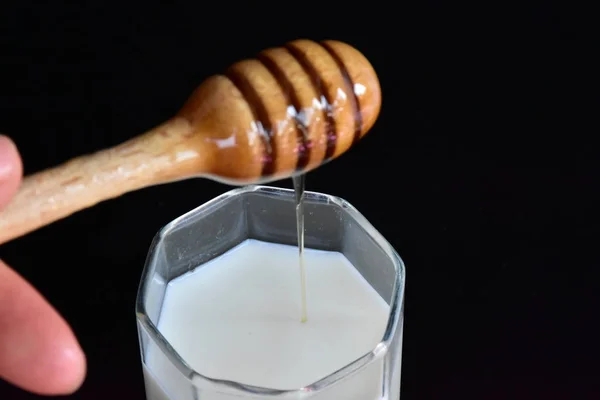 Молоко Медовуха Крупным Планом — стоковое фото