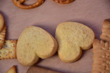 kalp şeklinde kurabiye yakın çekim 