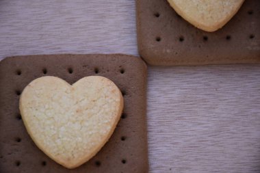 kalp şeklinde kurabiye yakın çekim 