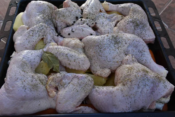 Frisches Huhn Vor Dem Kochen — Stockfoto