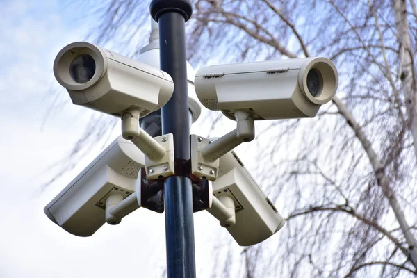 Street Light Modern Security Cameras — Φωτογραφία Αρχείου