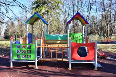 Parktaki güzel oyun parkı