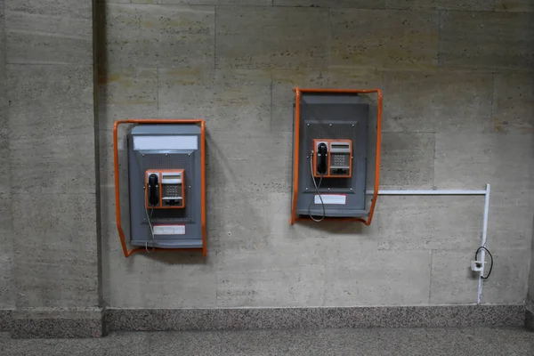 Old Style Telephones Wall Building — Stockfoto