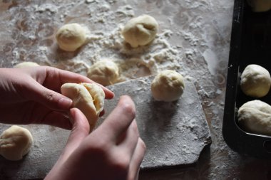 kızarmış lahana ile turta hazırlama 