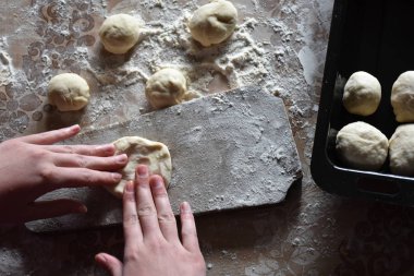 kızarmış lahana ile turta hazırlama 