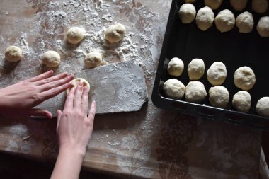 kızarmış lahana ile turta hazırlama 