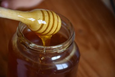 Cam Kavanoz ve tahta sopa tatlım 