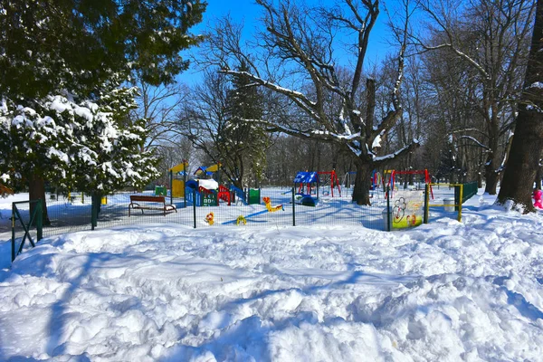 Piękny Plac Zabaw Śniegu — Zdjęcie stockowe