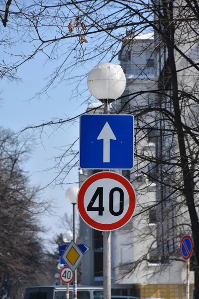 Close Day Time Shot Road Sign — Stockfoto