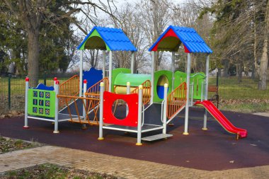 Parktaki güzel oyun parkı