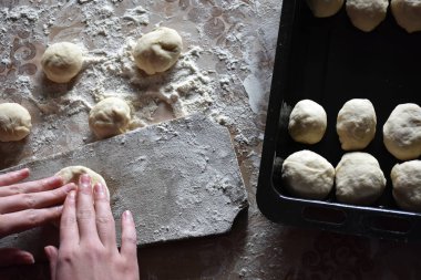 kızarmış lahana ile turta hazırlama 