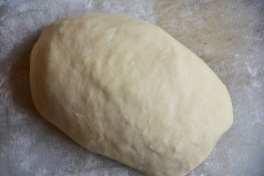 Çiğ hamur. Ukrayna ulusal mutfağı. Hamur köftesi. Vareniki. Pelmeni.