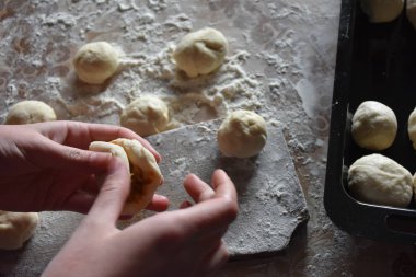 kızarmış lahana ile turta hazırlama 