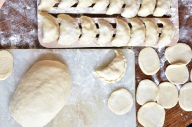 Kaynar kadar-Varenyky (mantı), geleneksel Ukrayna mutfağı