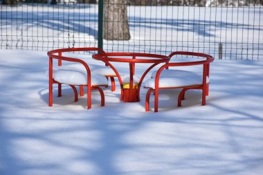 Karda güzel bir oyun alanı