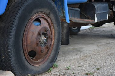 araba ve kaza ve tehlike,