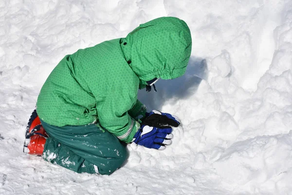 Діти Грають Снігу — стокове фото