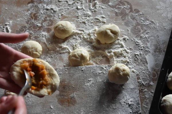 kızarmış lahana ile turta hazırlama 