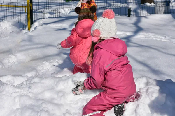 Children Playing Snow — Stock Photo, Image