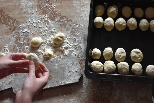 Przygotowanie Ciasta Smażoną Kapustą — Zdjęcie stockowe