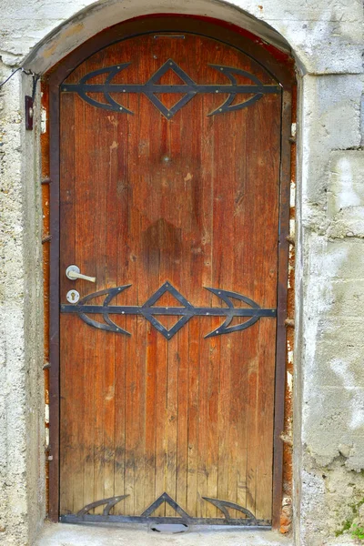 Beautiful Wooden Door Fence — Stock Photo, Image