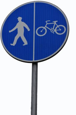şehirde yol işareti 