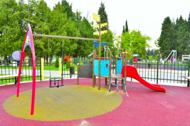 Parktaki güzel oyun parkı