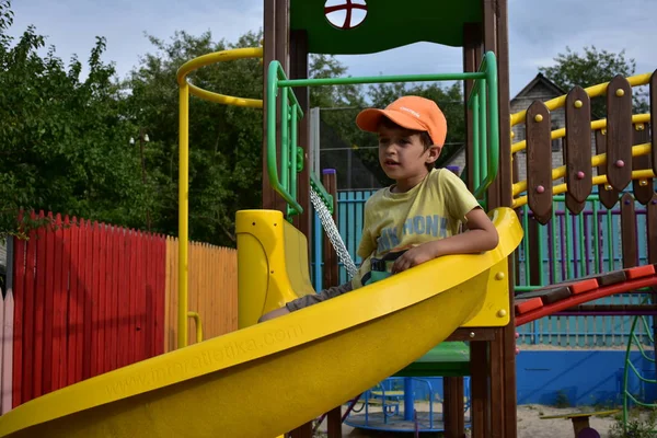 Hermoso Juego Infantil Parque Infantil — Foto de Stock