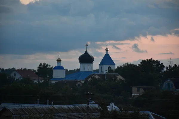 Kirche Gegen Den Himmel — Stockfoto