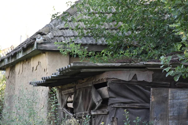 Старый Дом Который Разваливается — стоковое фото